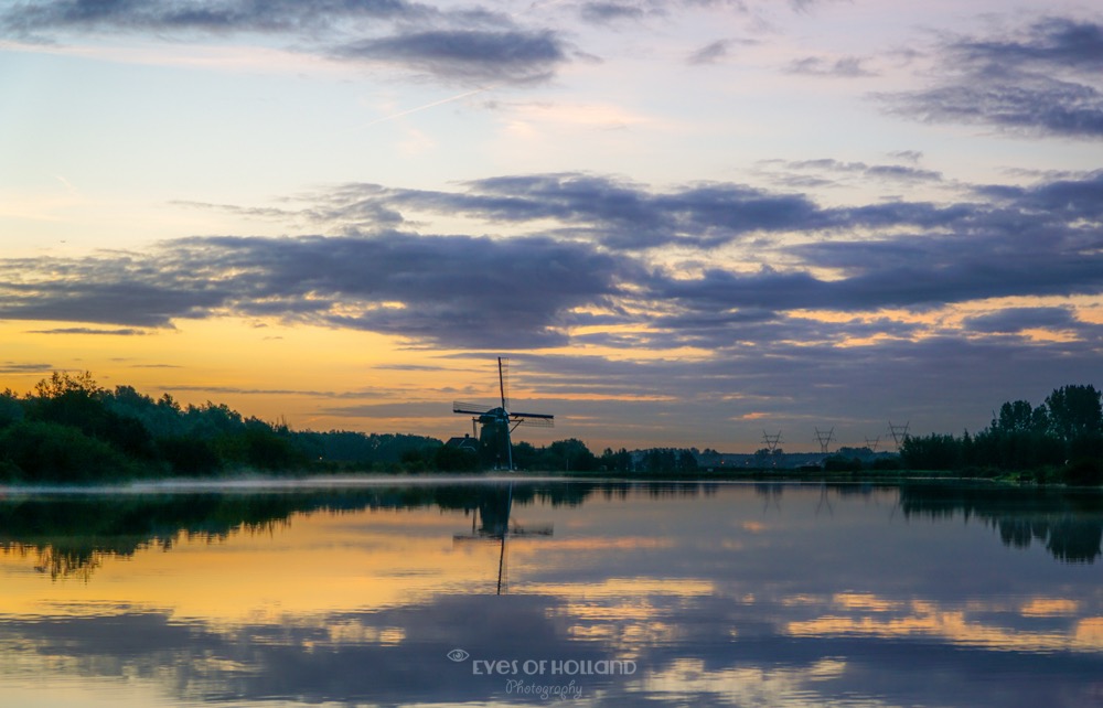 Molen in het ochtendlicht